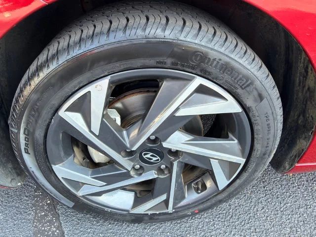 Used 2024 Red Hyundai SEL image 11
