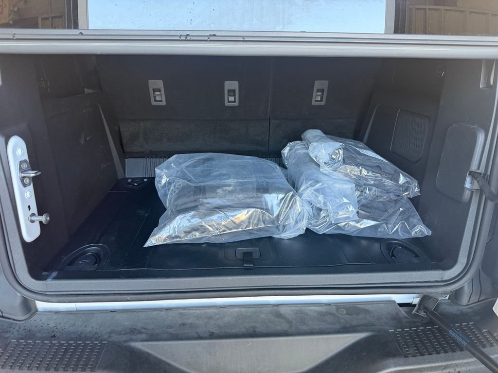 Used 2025 White Ford Badlands image 25