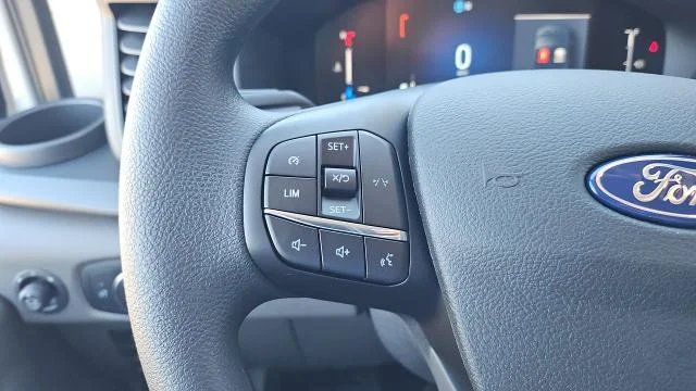 New 2026 Oxford White Ford 250 LR RWD image 24