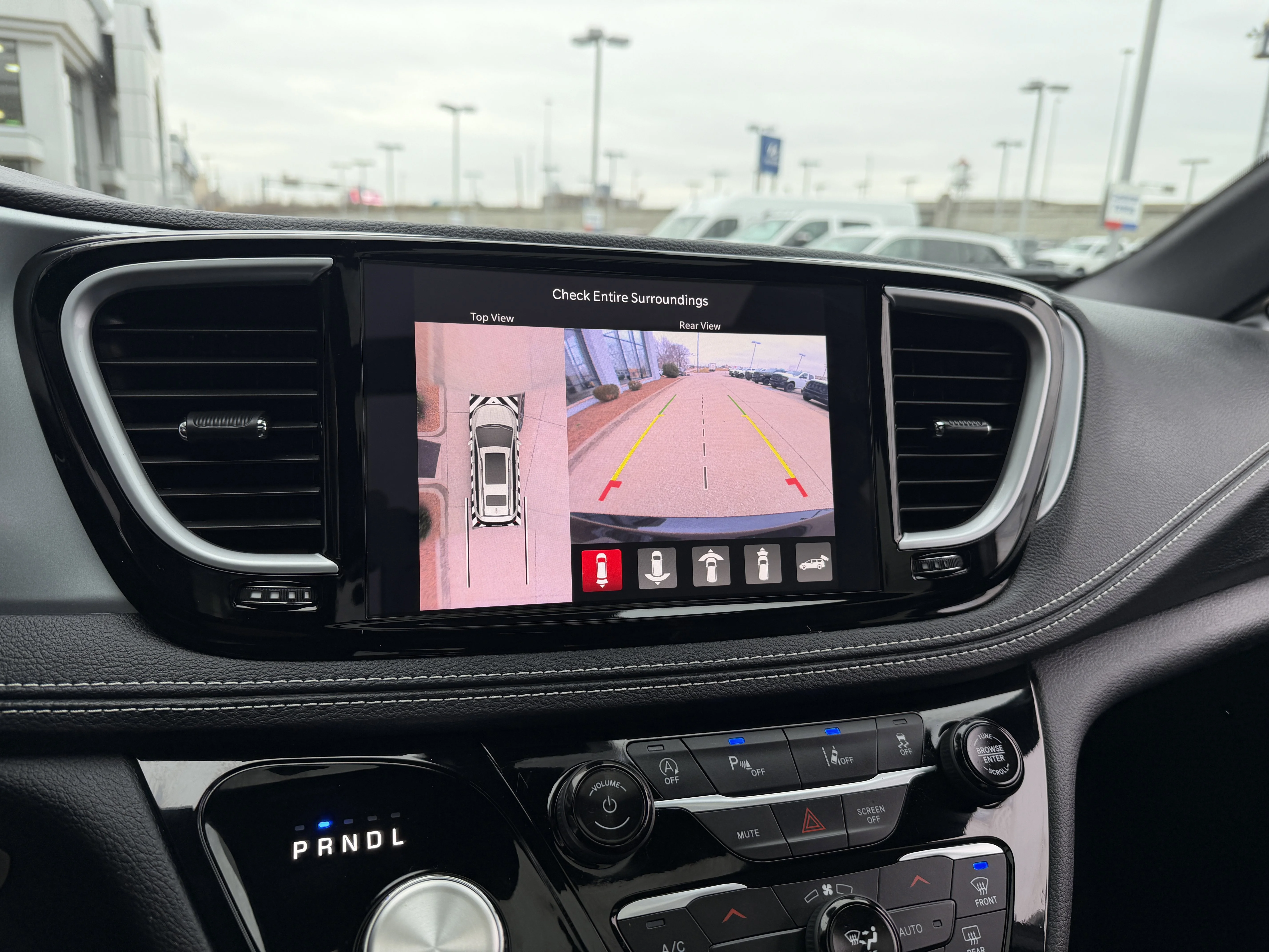2026 Chrysler Pacifica Limited - Photo 43