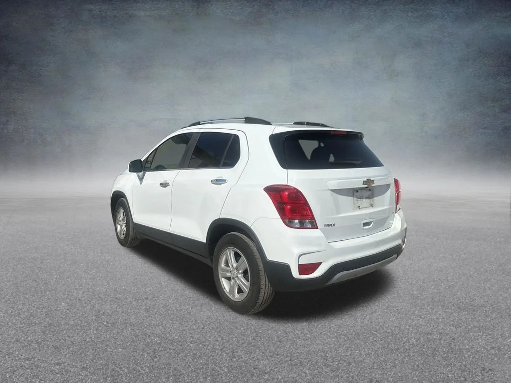 Used 2020 White Chevrolet LT image 3