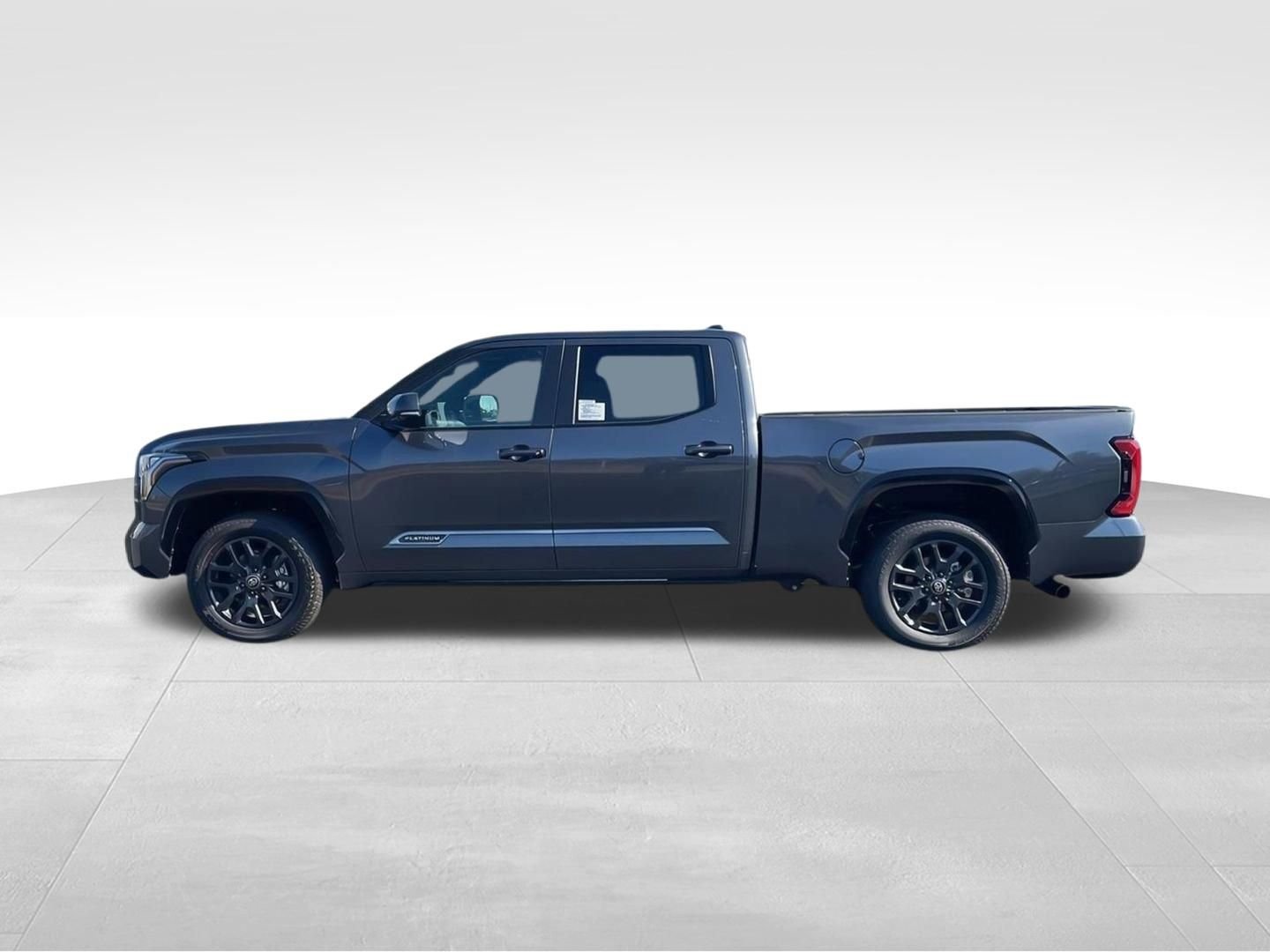 2025 Toyota Tundra Platinum - Photo 8