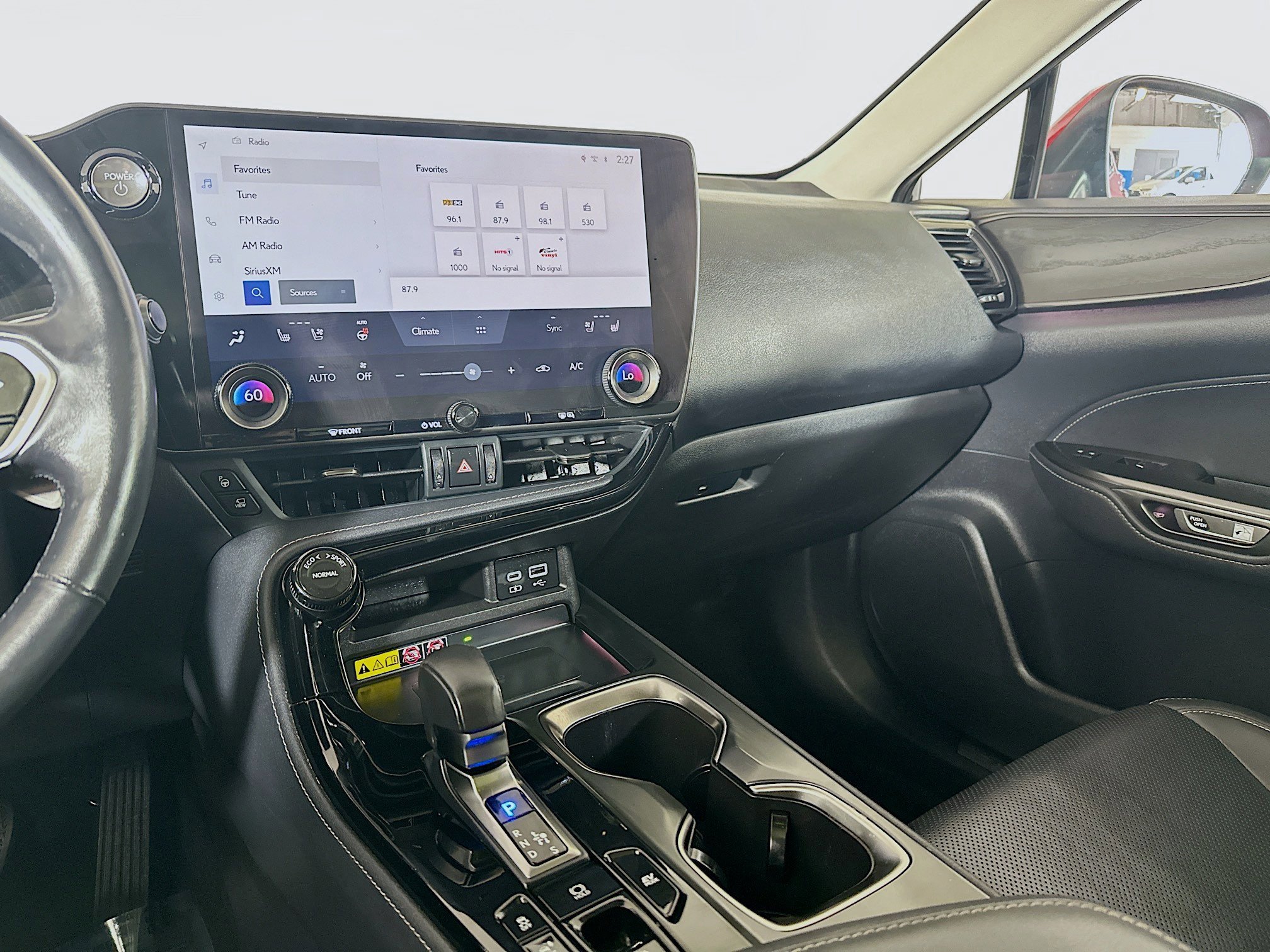 2022 Lexus NX Hybrid 350h - Photo 22