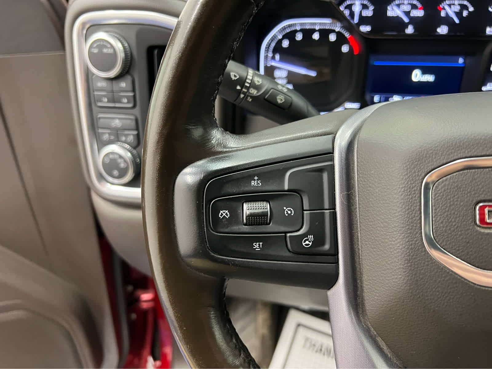 Used 2021 Cayenne Red Tintcoat GMC SLE image 20