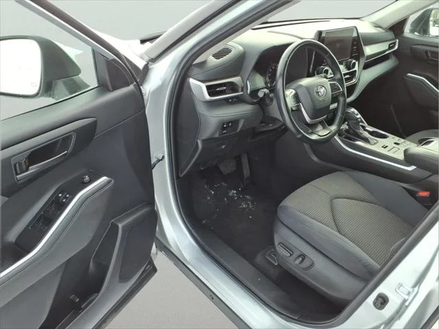 Certified Used 2024 CELESTIAL SILVER Toyota  image 10