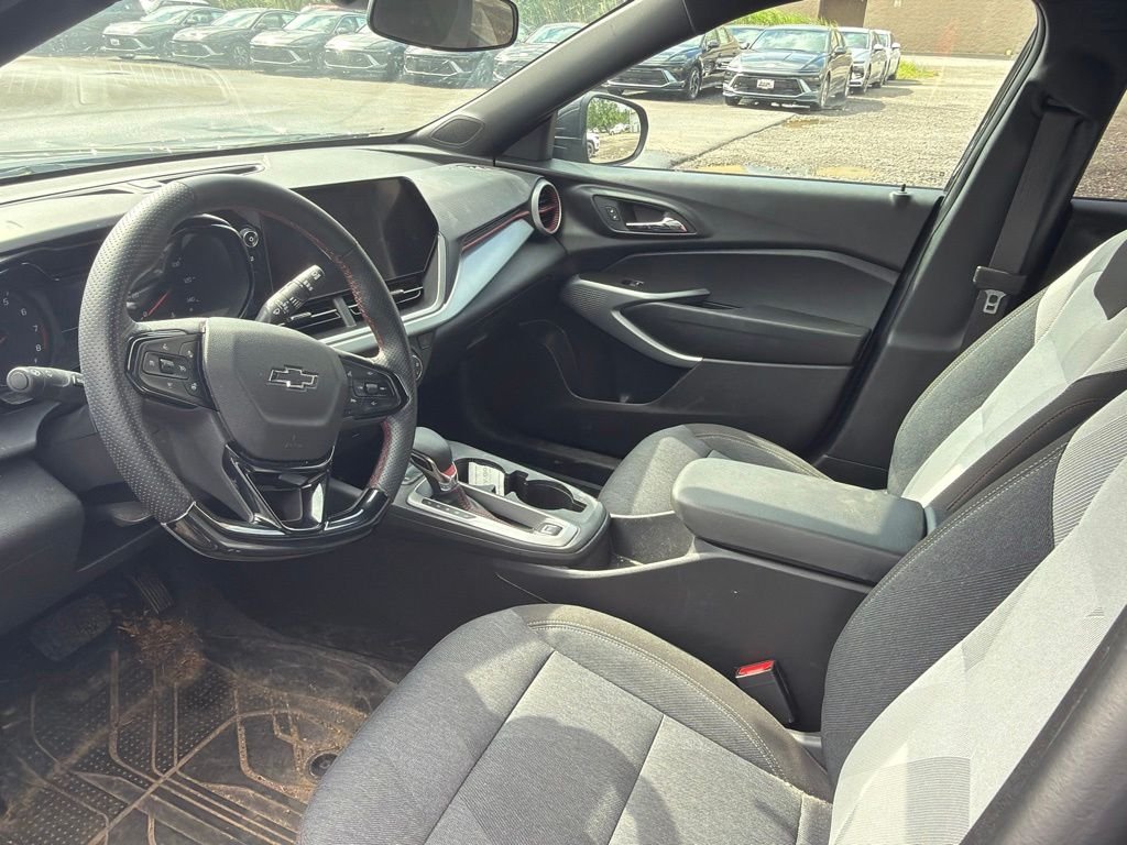 Used 2025 Black Chevrolet 1RS image 8