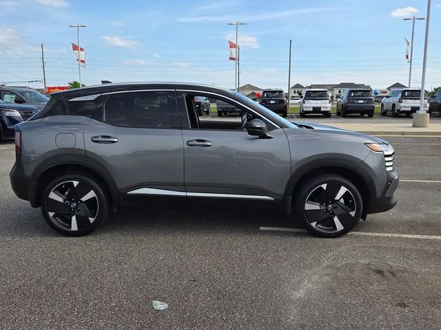 Used 2025 Gray Nissan SR image 15