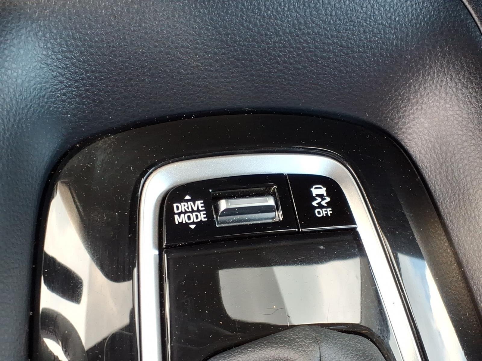 Used 2026 Ice Cap Toyota SE image 5