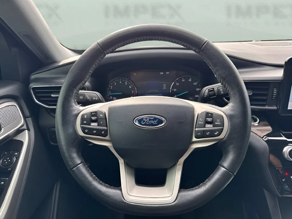 Used 2021 White Ford Limited image 18