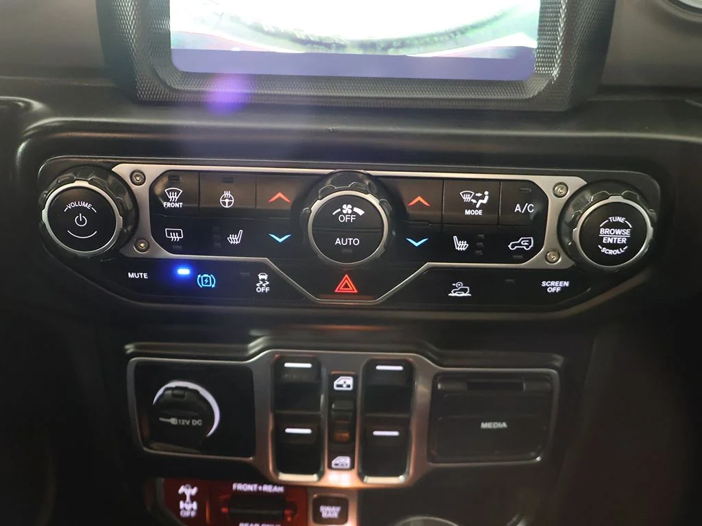 Used 2022 White Jeep Unlimited Rubicon 4xe image 52