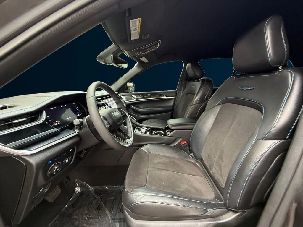 Used 2022 Gray Jeep Trailhawk 4xe image 10