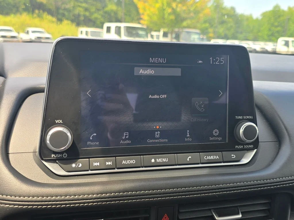 Used 2024 Gray Nissan SV image 28