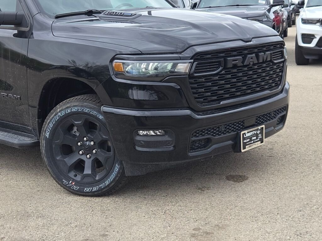 New 2026 Diamond Black Crystal Pearl-Coat Exterior Paint RAM Express image 3