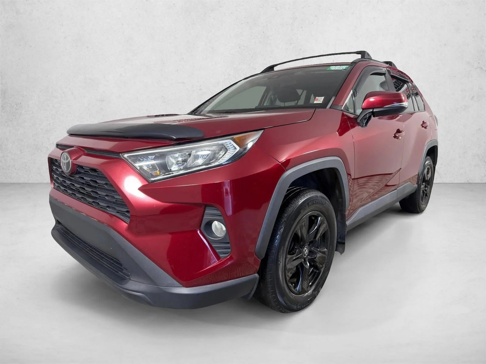 Used 2020 White Toyota XLE image 8