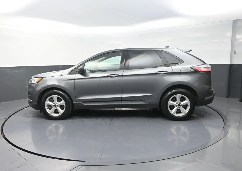 Used 2023 Gray Ford SE image 6