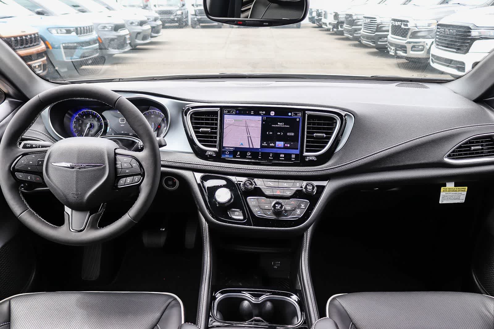 2026 Chrysler Pacifica Limited - Photo 14