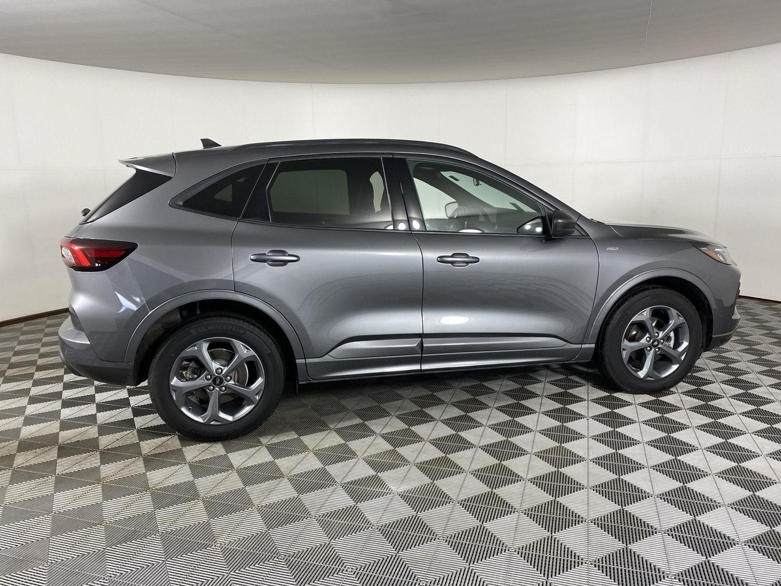 Used 2023 Carbonized Gray Ford ST-Line image 8
