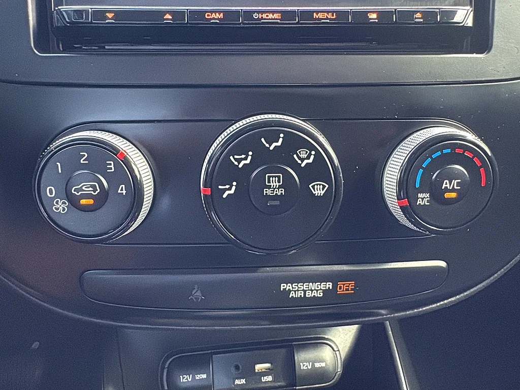 Used 2019 Titanium Gray Kia  image 27
