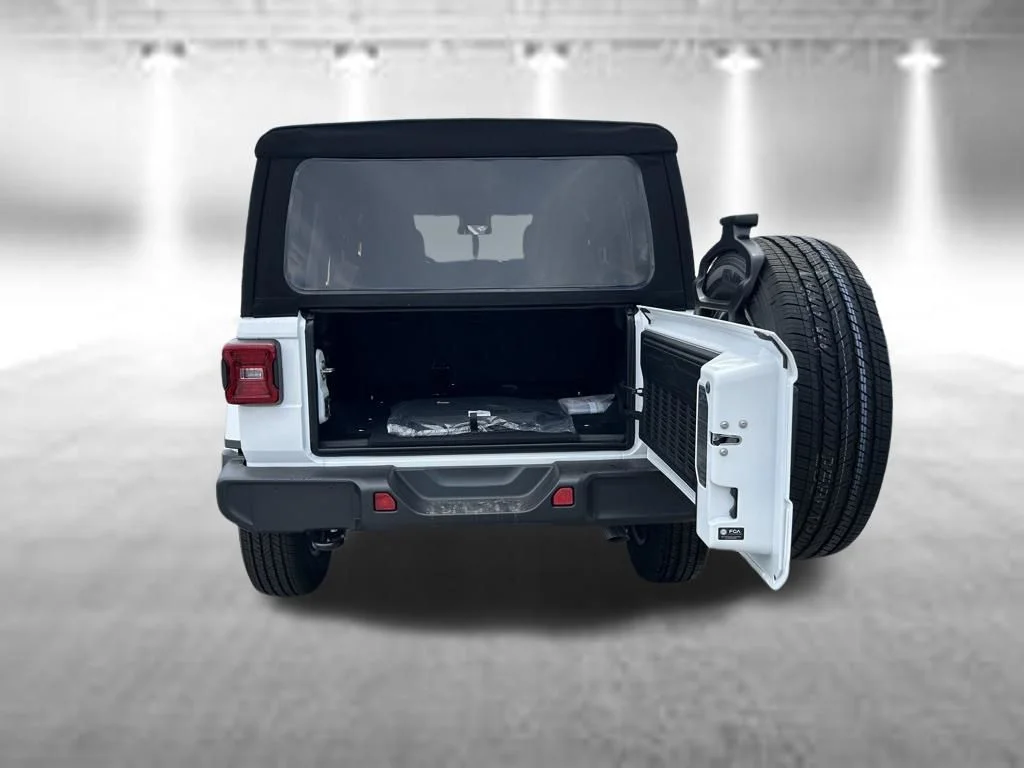 Used 2024 White Jeep Sahara image 27