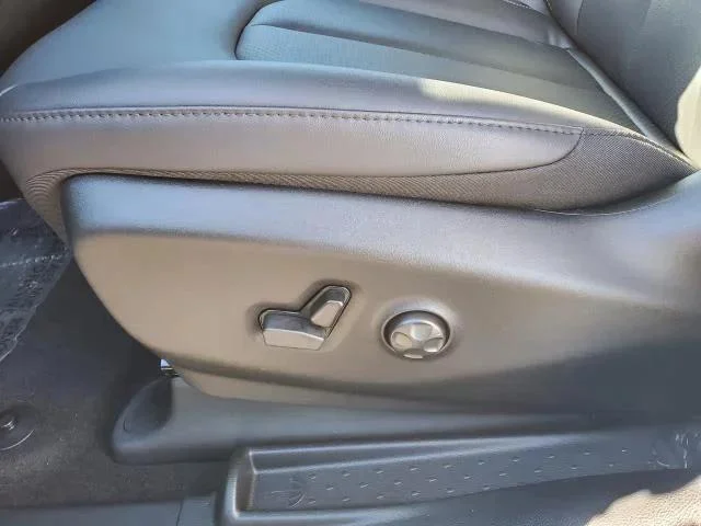2026 Chrysler Pacifica Select - Photo 6
