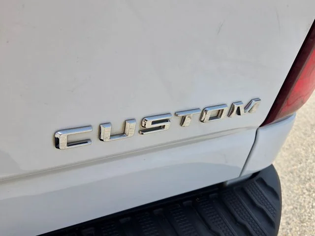 Used 2021 White Chevrolet Custom image 11