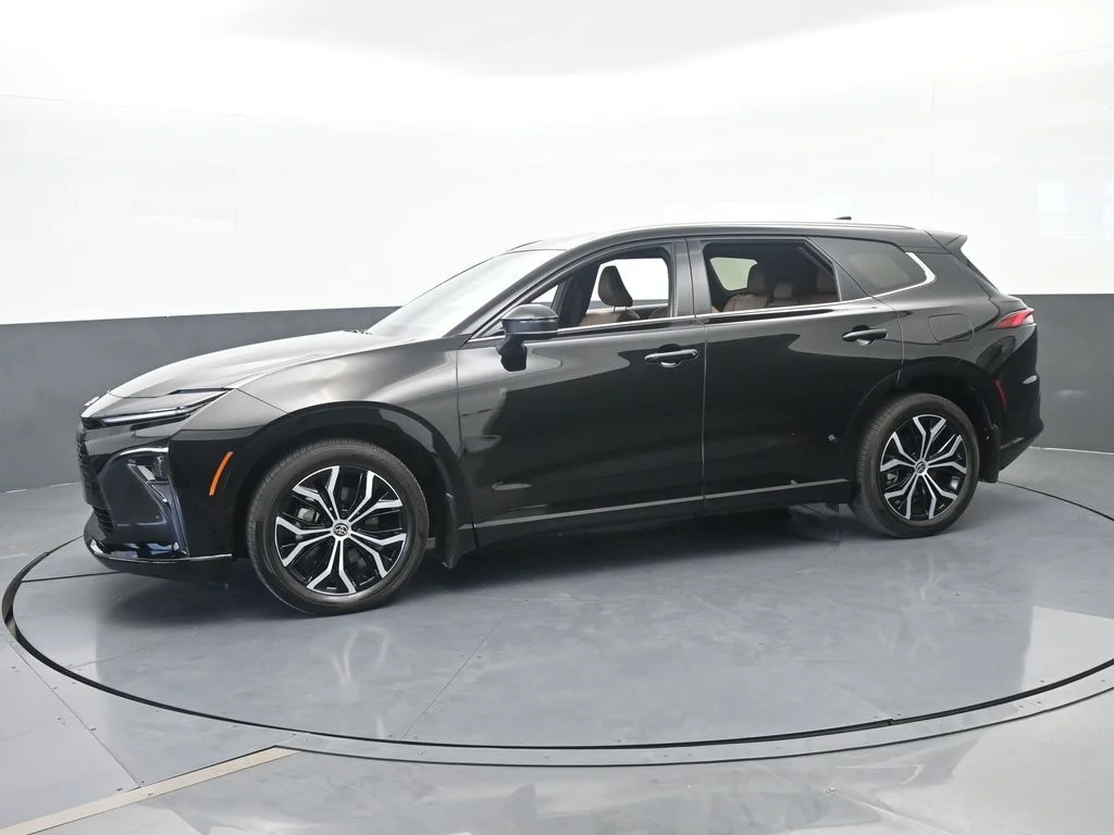 Used 2025 Black Toyota XLE image 2