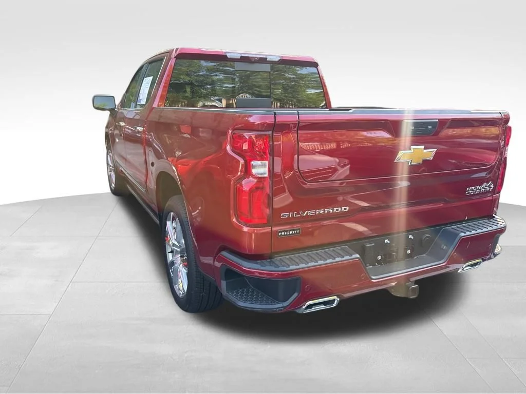 Used 2025 Red Chevrolet High Country image 10