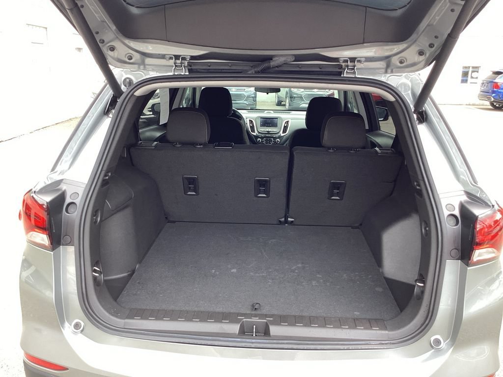 Used 2024 Sterling Gray Metallic Chevrolet LT image 10