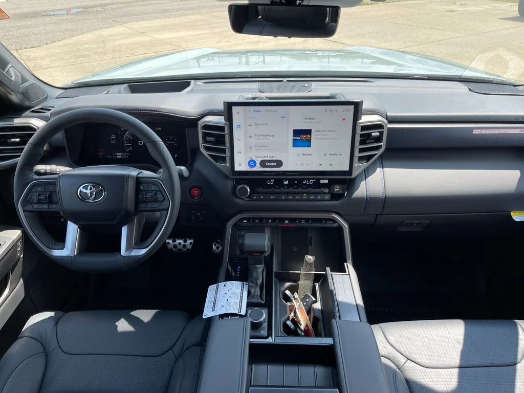 New 2026 Lunar Rock Toyota Platinum image 15
