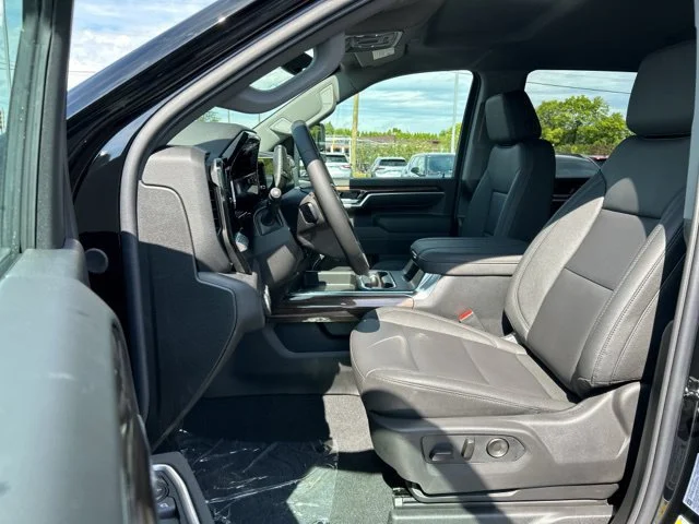 New 2026 Black Chevrolet LT image 27