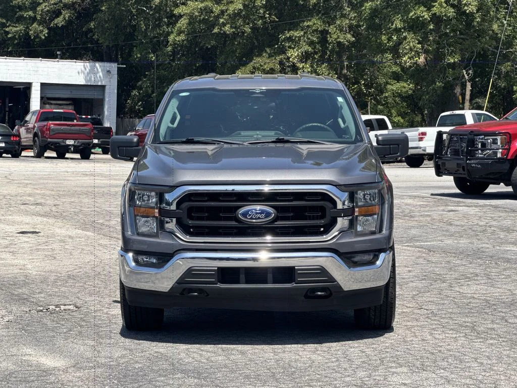 Used 2023 Gray Ford XLT image 2