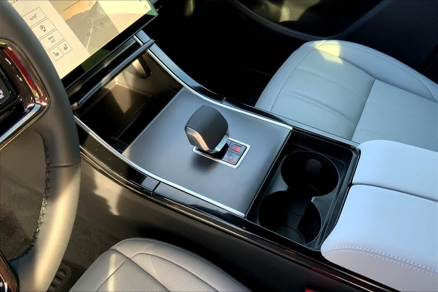 New 2026 Eiger Grey Land Rover Core S image 7