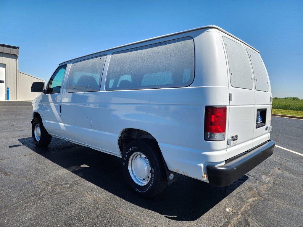Used 2001  Ford  image 8