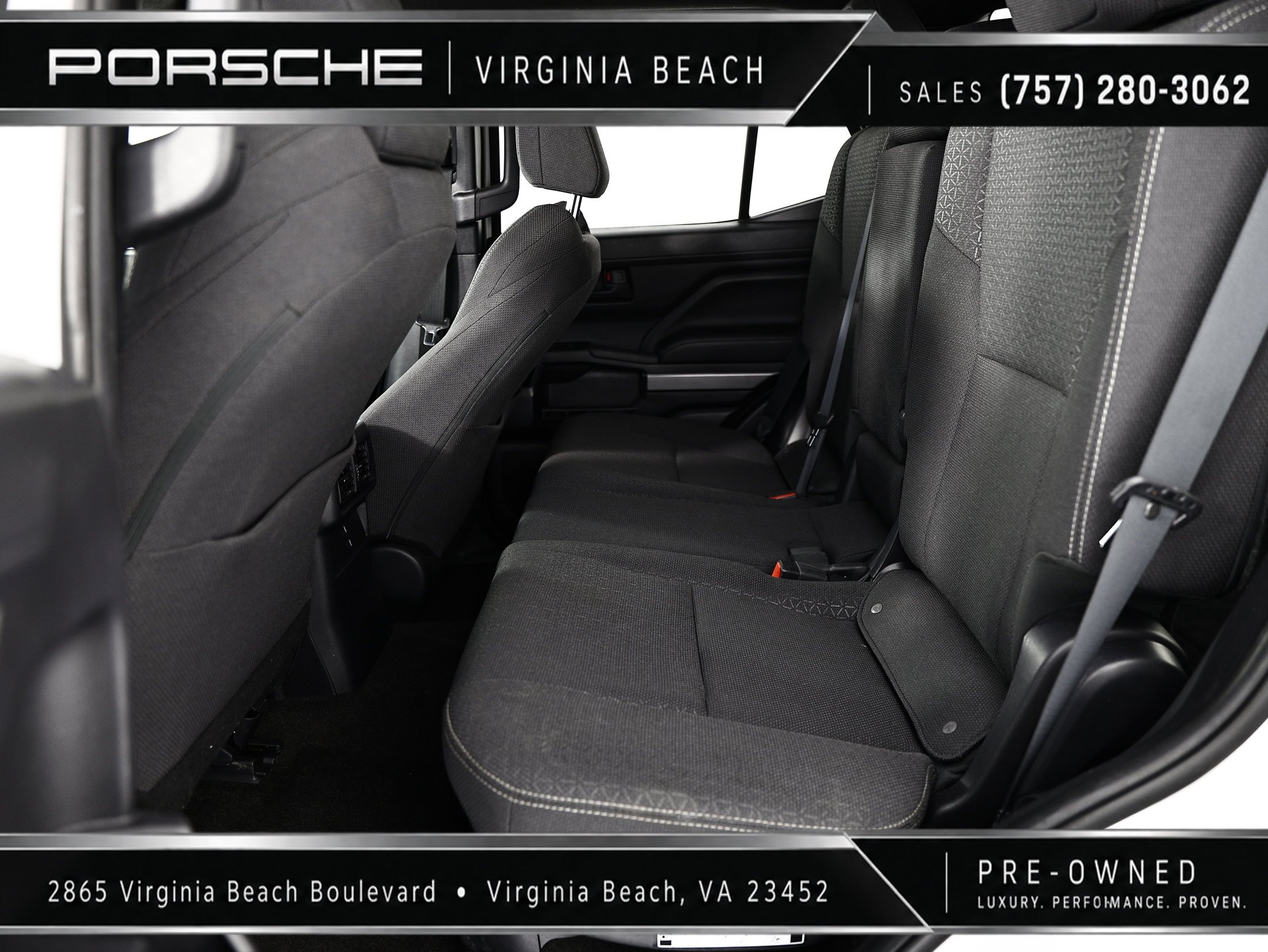 Used 2025 White Toyota SR5 image 27