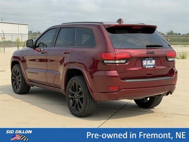 Used 2020 Velvet Red Pearlcoat Jeep Altitude image 7