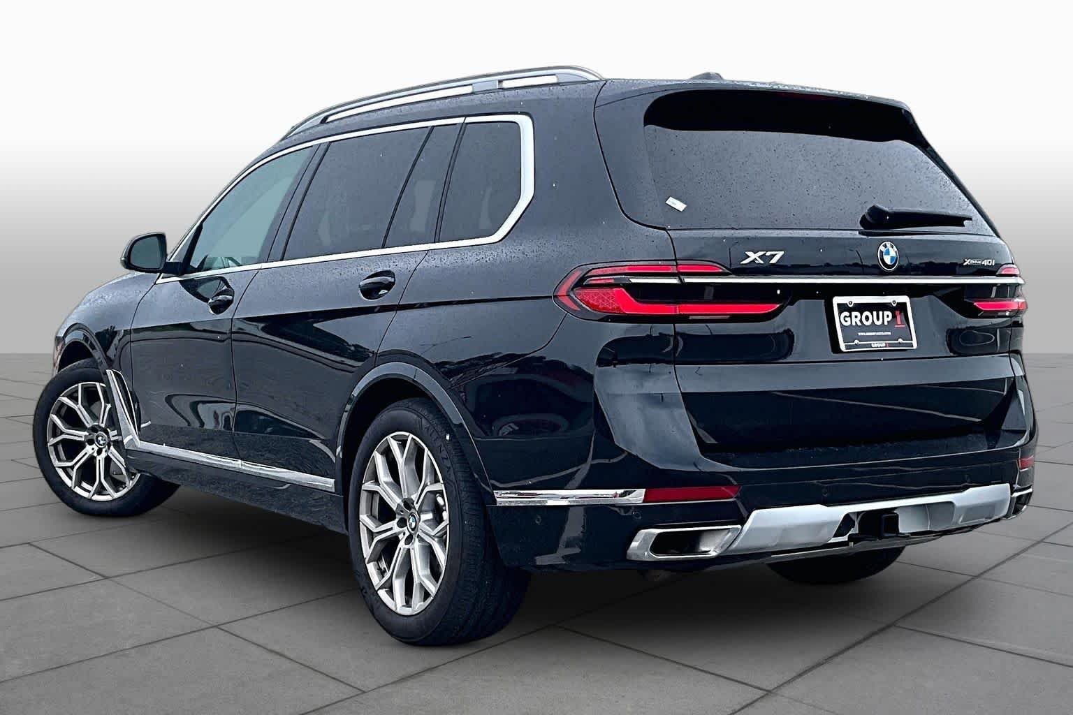 Used 2023 Black Sapphire Metallic BMW xDrive40i image 12
