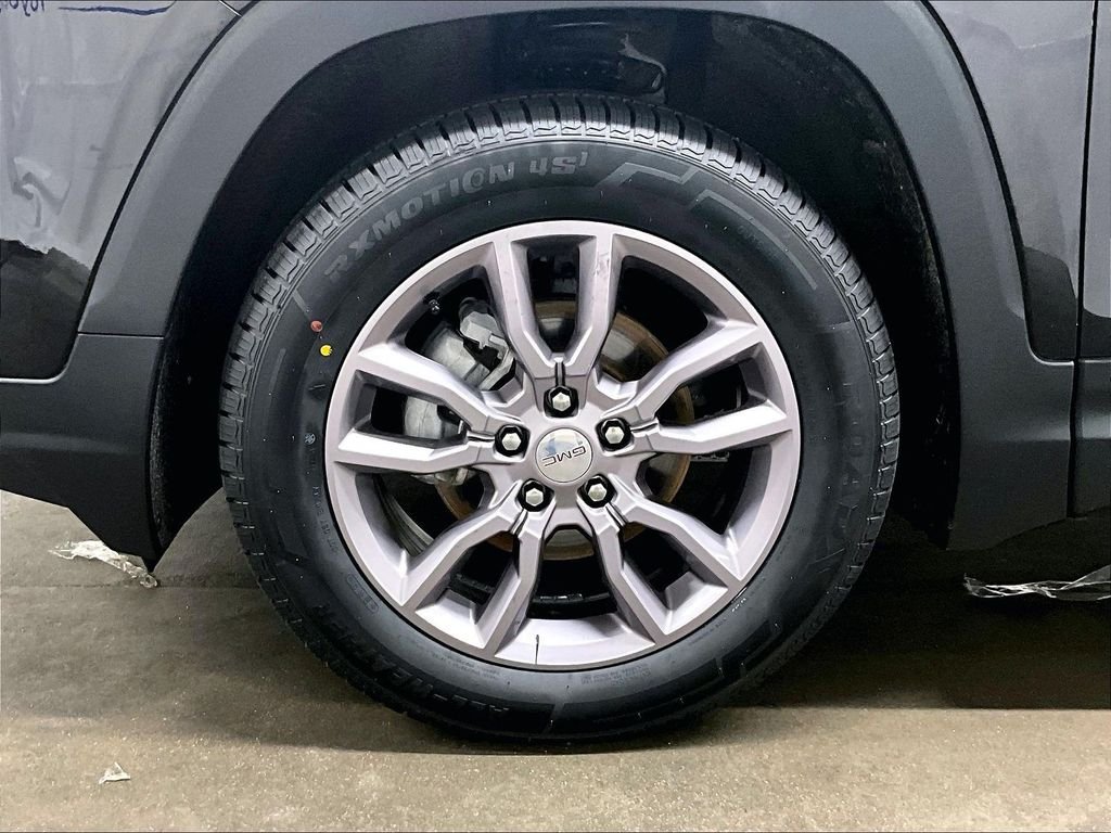Used 2024 Black GMC SLT image 7
