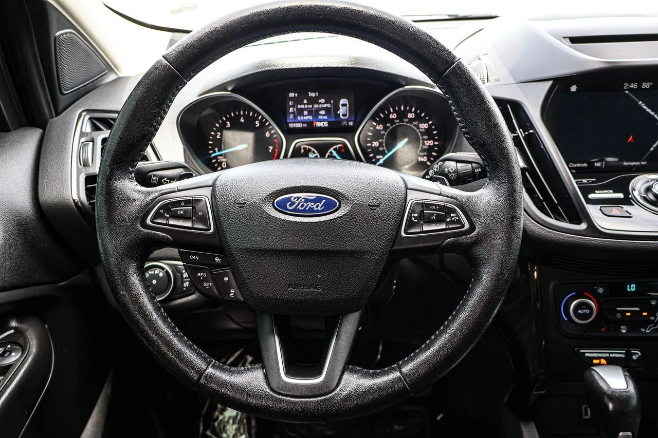 Used 2018 Magnetic Ford Titanium image 28