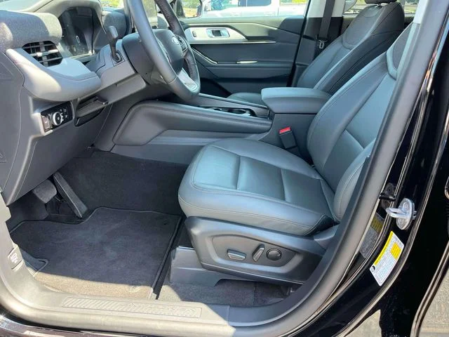 New 2026 Black Ford Active image 24