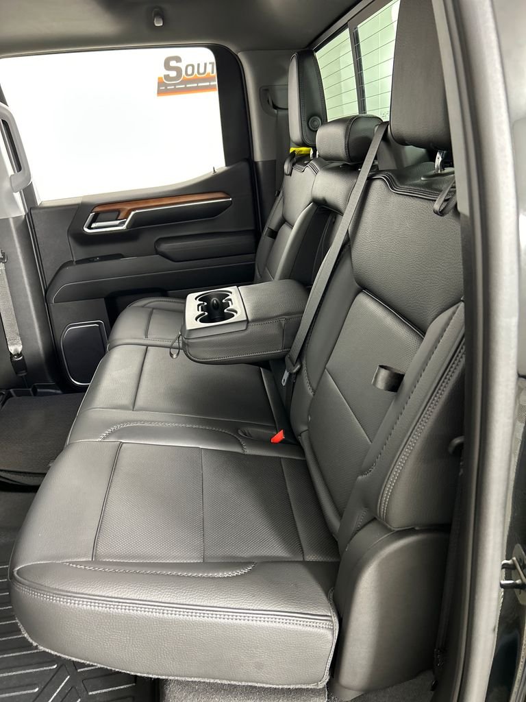 Used 2022 Black GMC Denali image 18