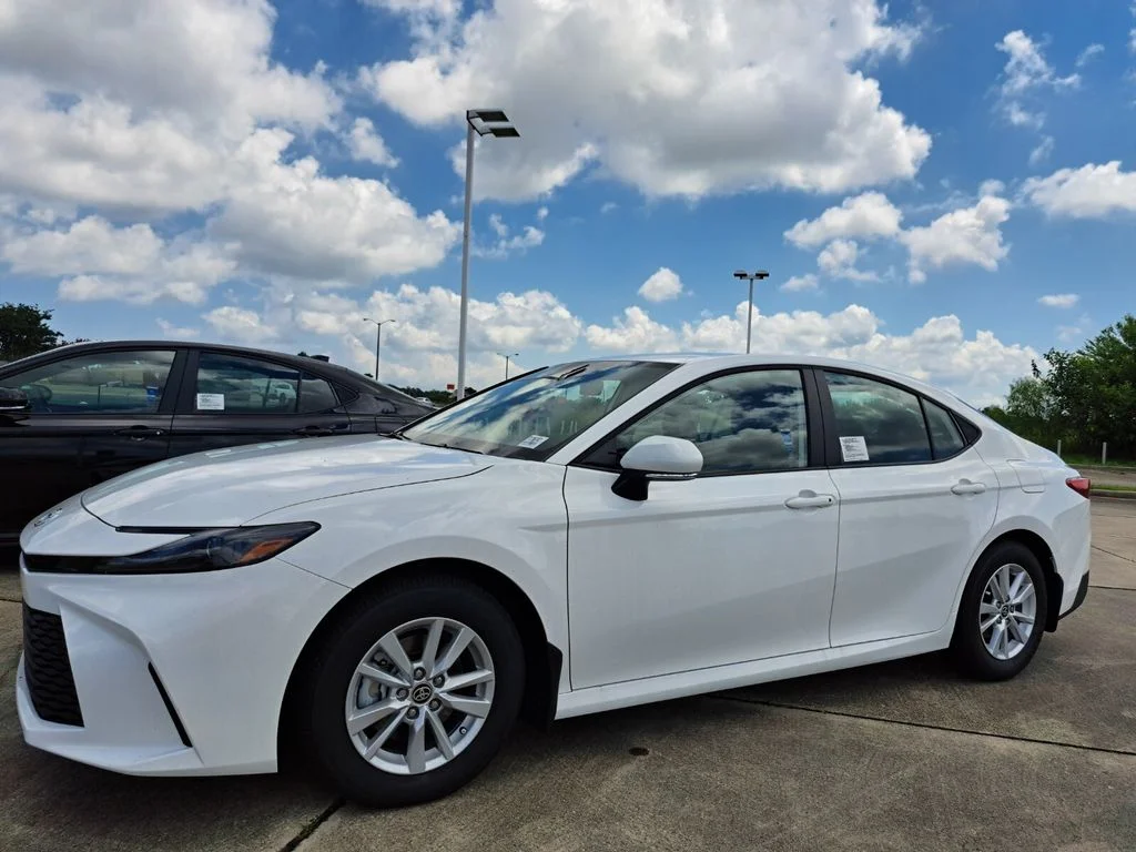 New 2026 White Toyota LE image 9