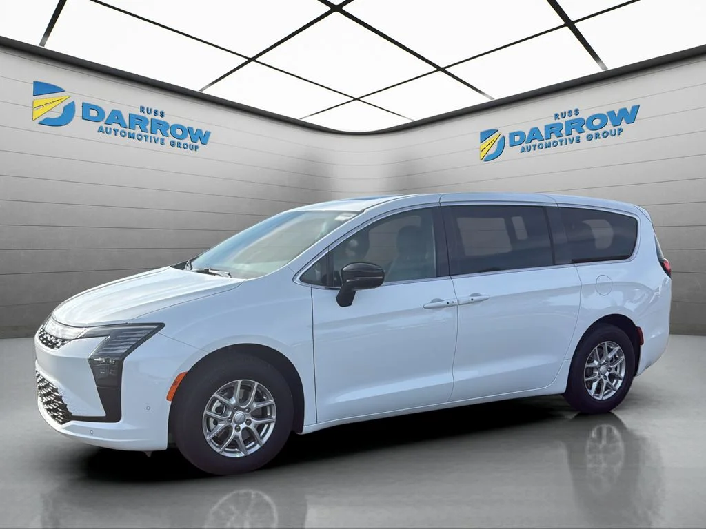 2027 Chrysler Pacifica Select's photo