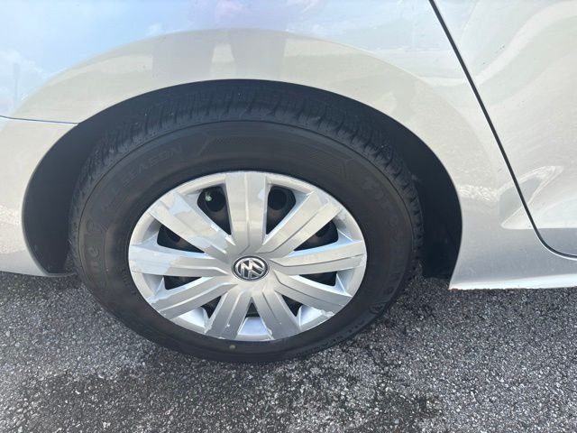 Used 2016 Silver Volkswagen 1.4T S image 5