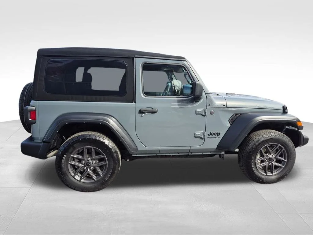 Used 2024 Gray Jeep Sport S image 9