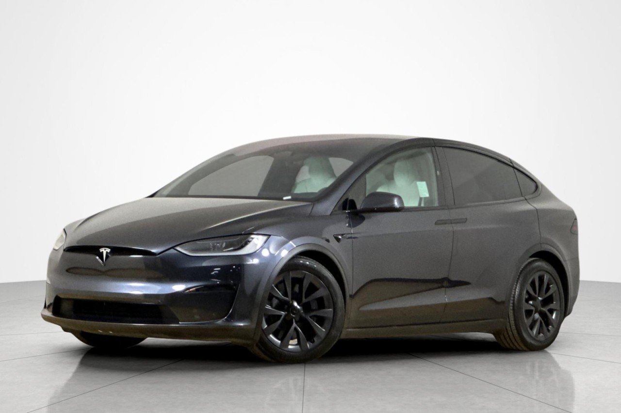 Used 2024 GREY Tesla AWD image 1