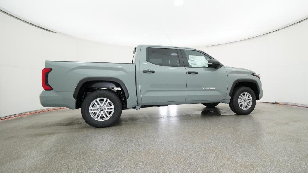 New 2026 Lunar Rock Toyota SR5 image 17