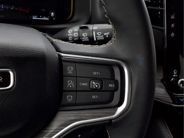 Used 2024  Jeep Series III image 12