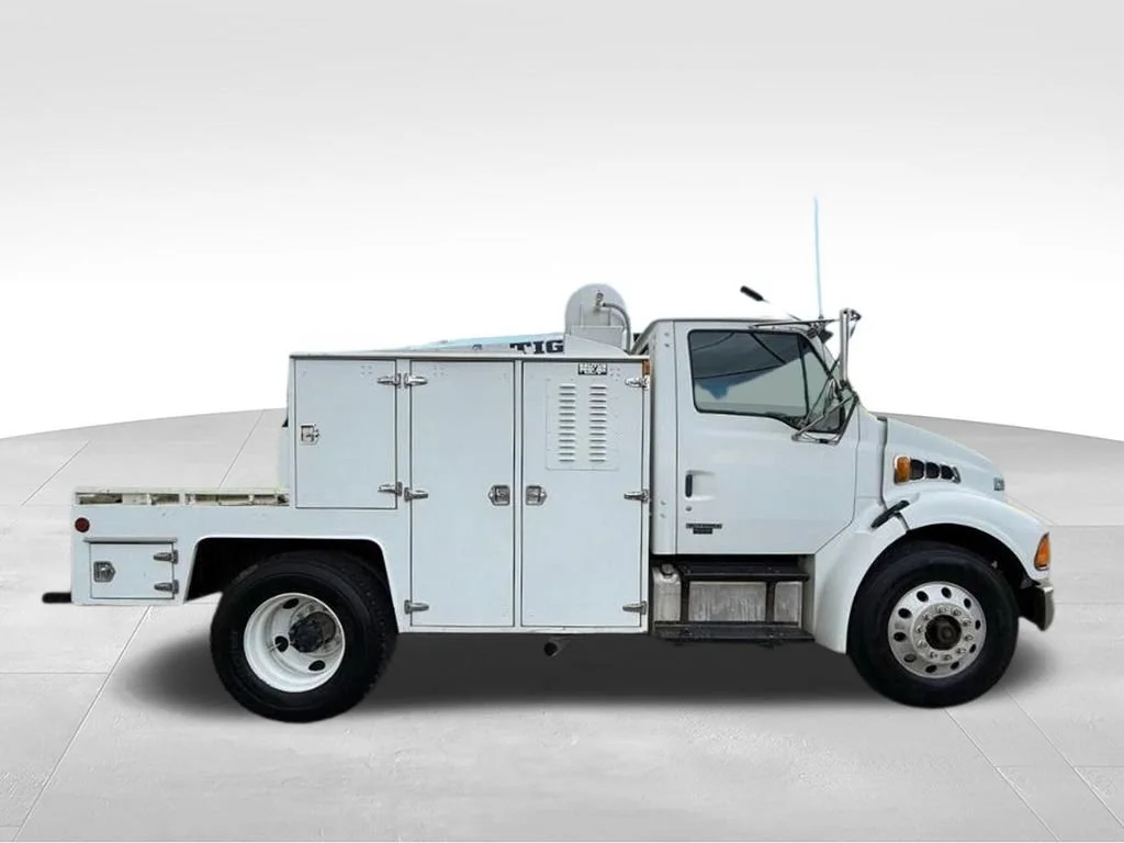 Used 2005 White Sterling ACTERRA image 7