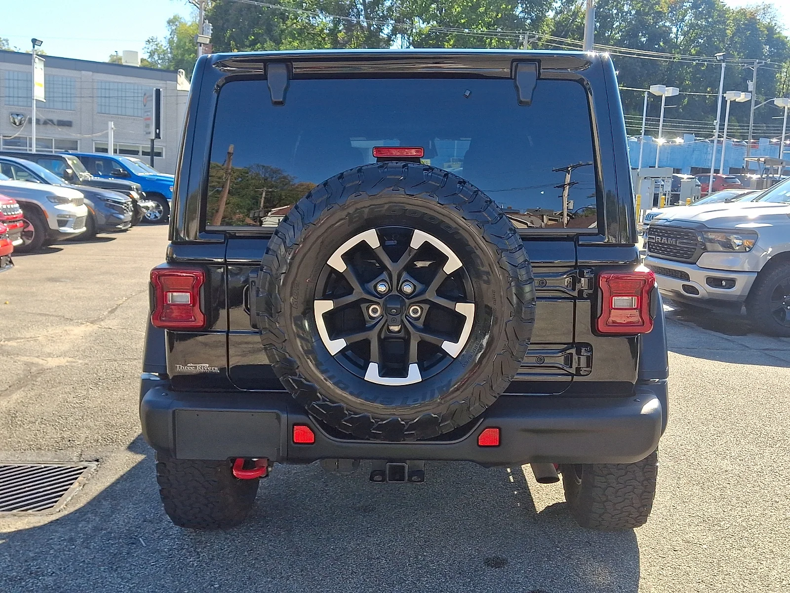 Used 2025 Black Jeep Rubicon image 9