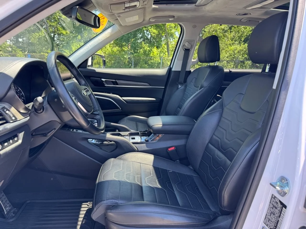 Used 2021 Glacial White Pearl Kia SX image 19